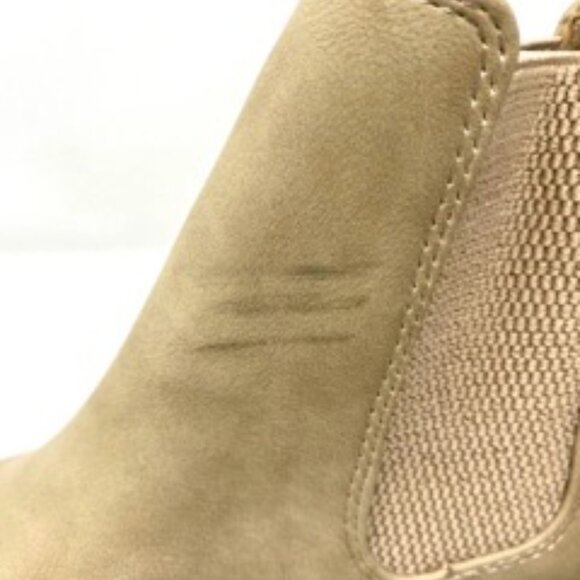Soda Pilot Lug Sole Chelsea Elastic Gore Women's Ankle Bootie Beige Size 6 - Picture 8 of 10